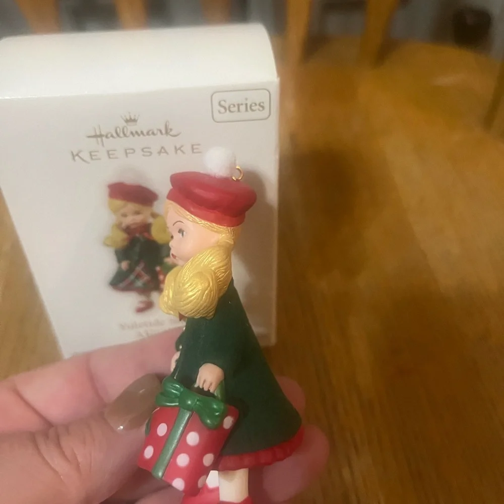 Hallmark Keepsake Yuletide Shopper Ornament- Madame Alexander